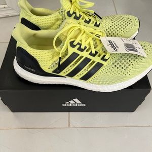 Adidas Ultra Boost Women’s Size 9